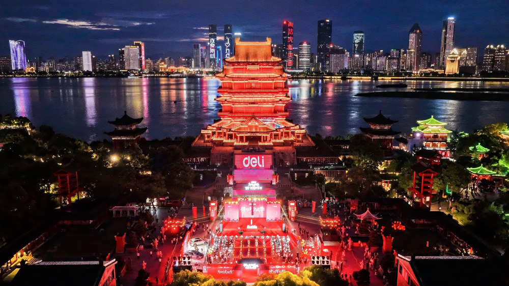 1-得力狀元文化盛典暨新品發布會舉辦.jpg